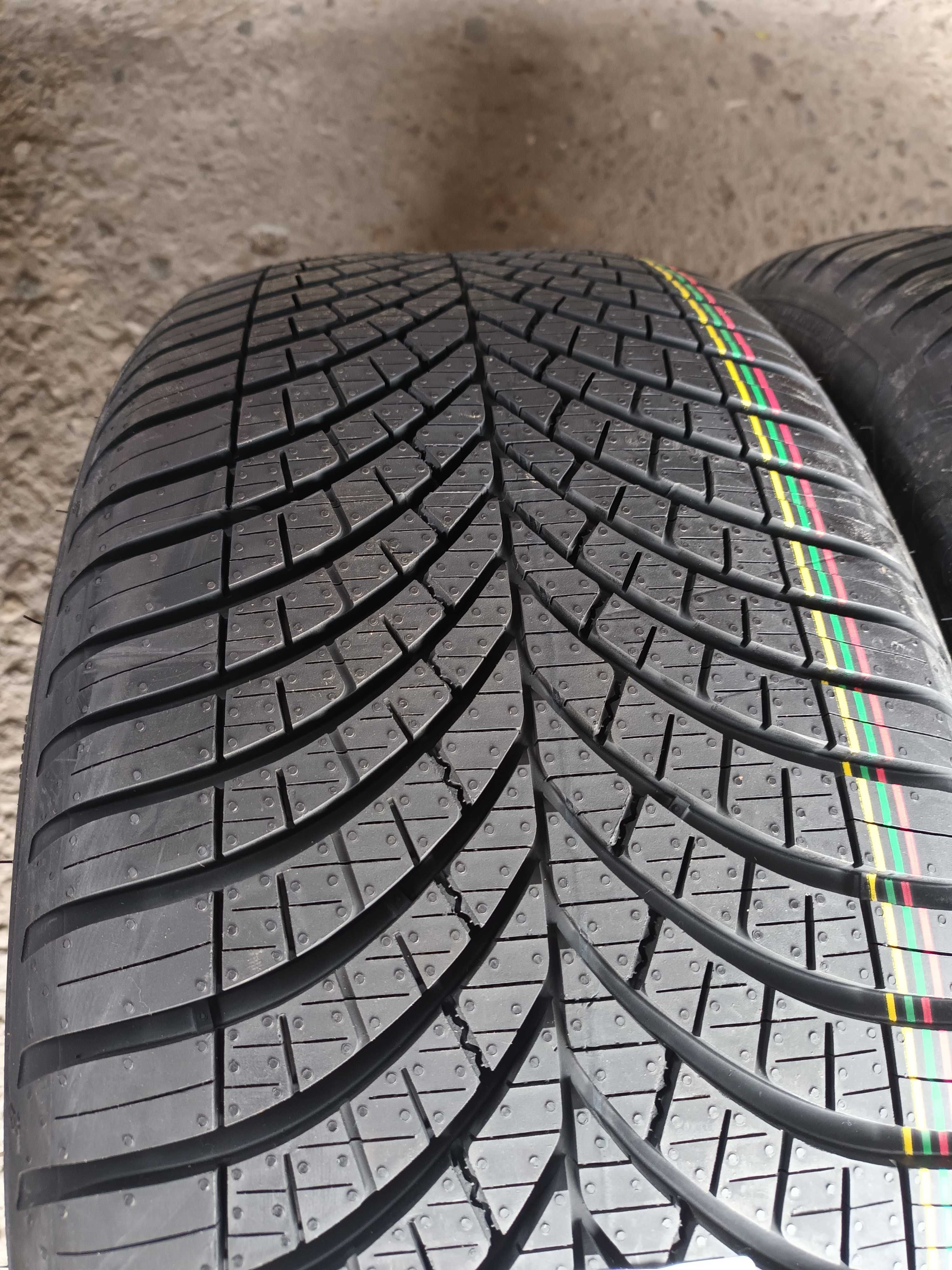 4 Нови всесезонни гуми 245/40 R19 Goodyear Vector 4Seasons Gen-3 98Y