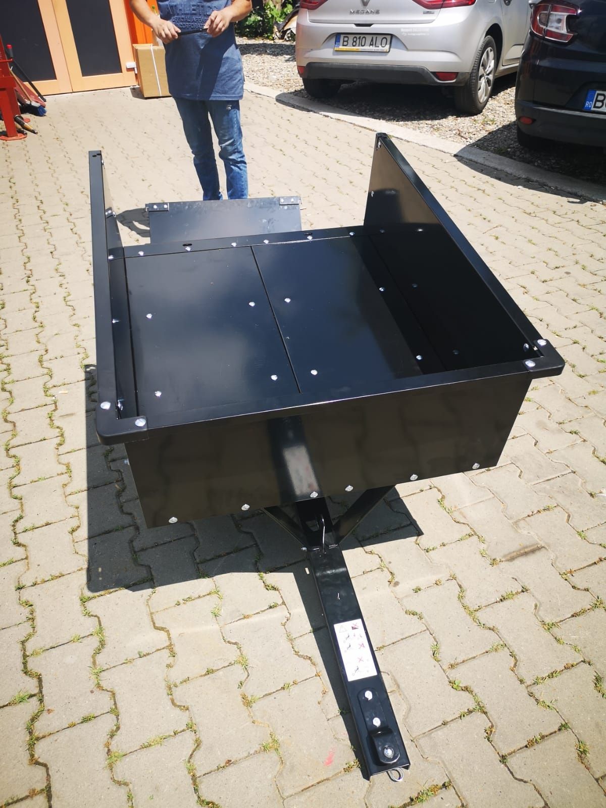 Remorca motocultor motosapa 5-7 atv tractor gazon pret 1000 lei se poa