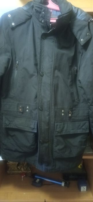 Зимняя куртка с капюшоном