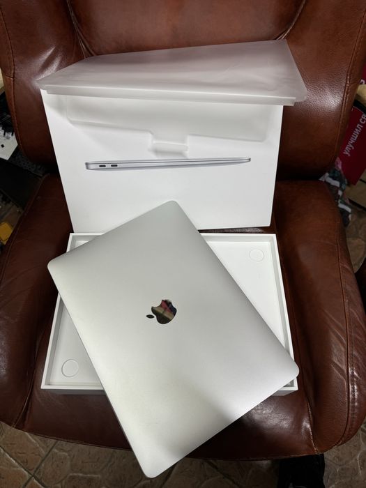 MacBook Air M1 256gb макбук ноутбук идеальный срочно