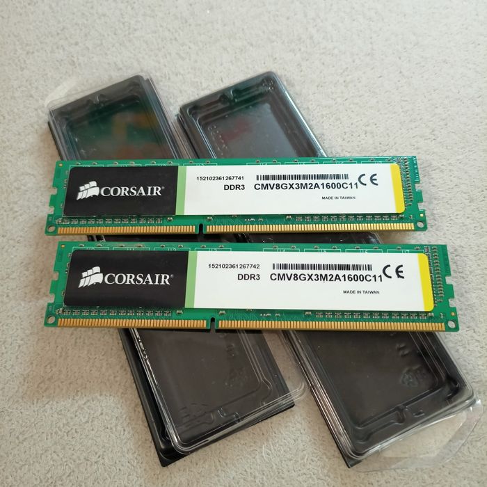 Corsair 2x4 GB DDR3