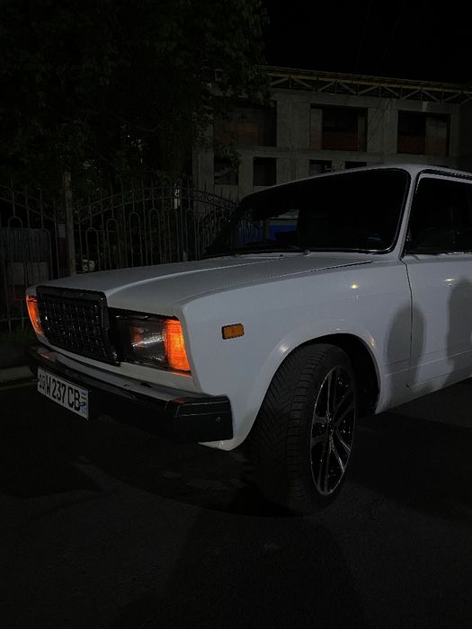 Jiguli vaz 2107.