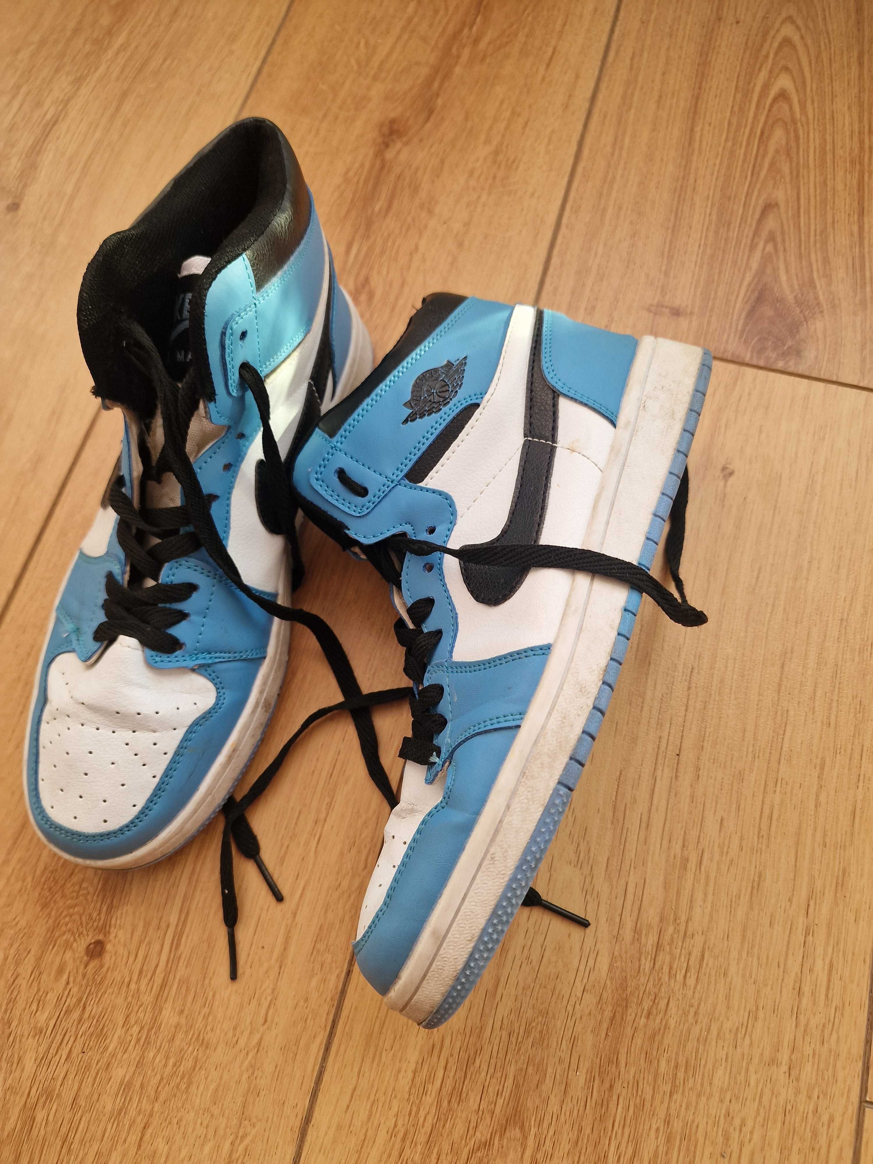 Продавам Nike и лилава маратонки