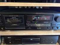 Casetofon deck AIWA AD-F810 in perfecta stare de functionare.