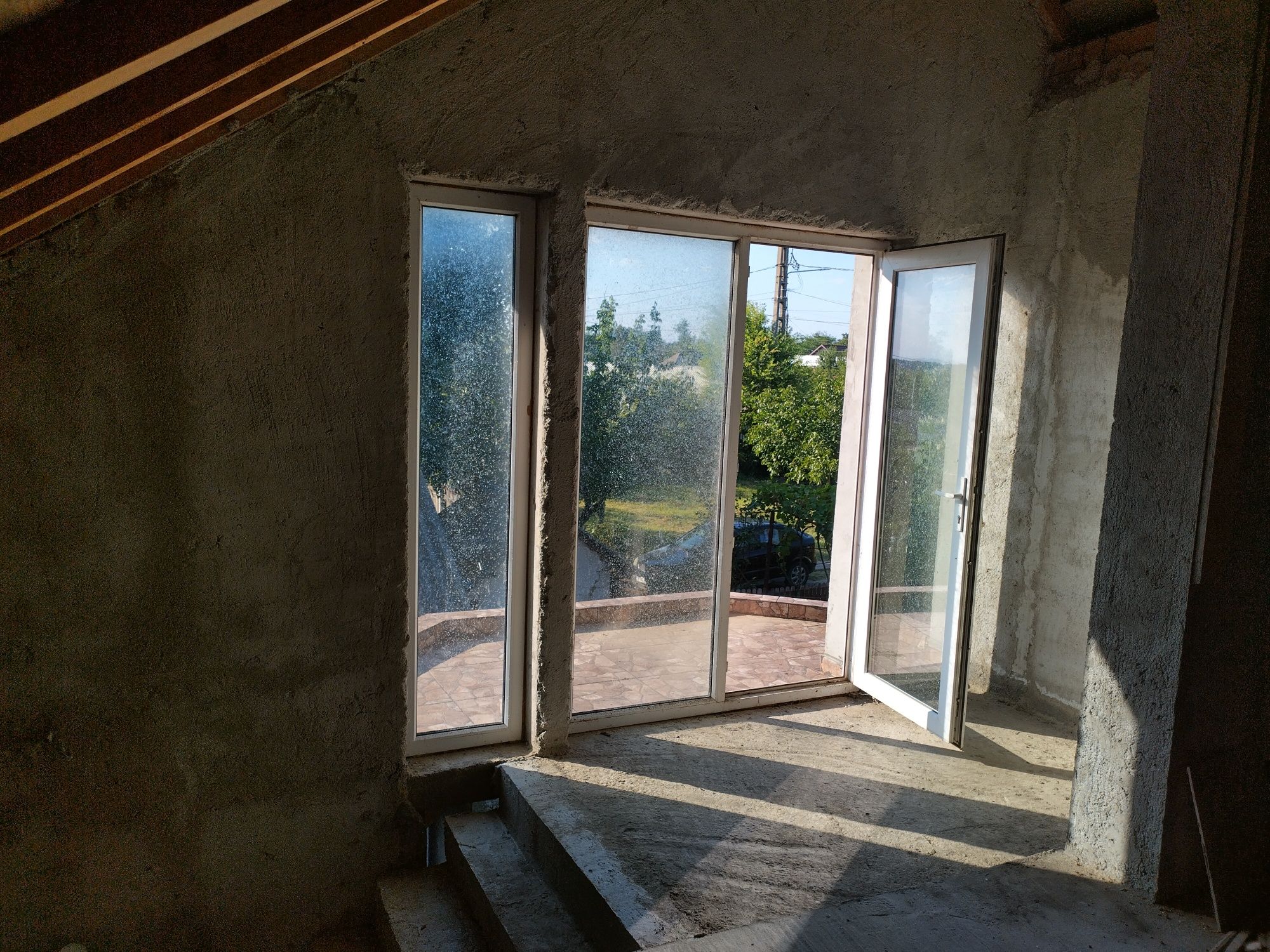 CASA DE VANZARE LA GRI, P+M (2011) cu TEREN 1500mp