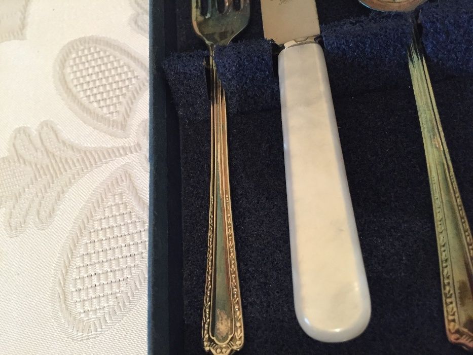 английски посребрен комплект вилица лъжица и нож / подарък