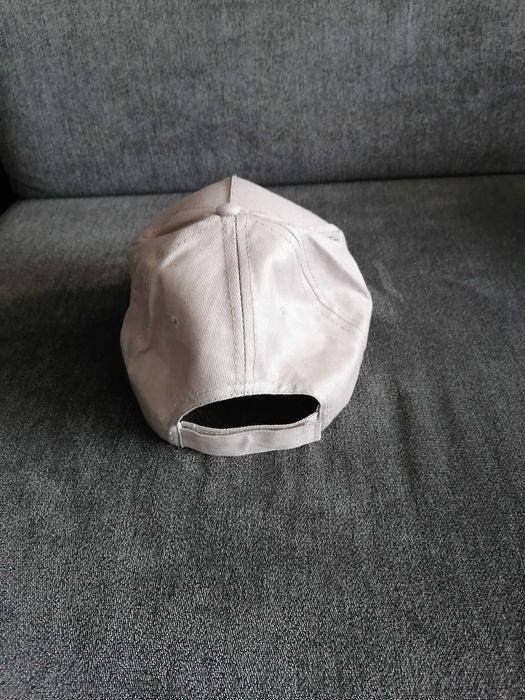 Шапки - нови; Бъф Coca-Cola - нов