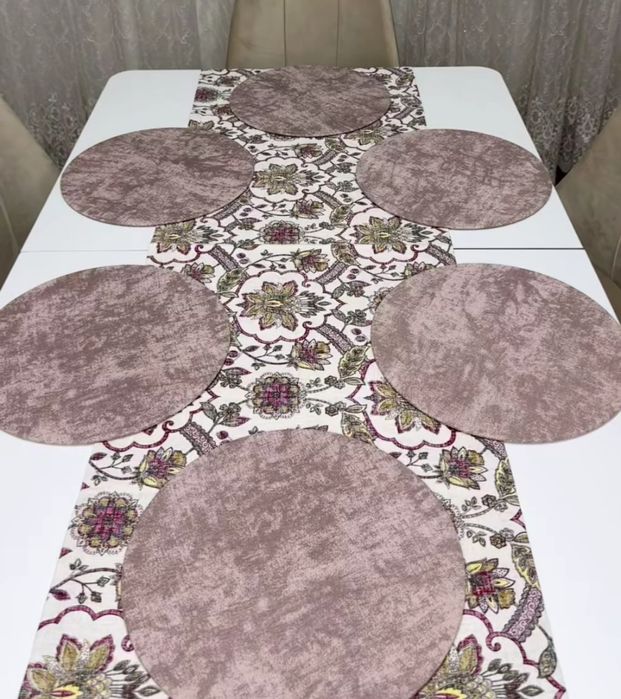 Раннери, скатерти, подушки