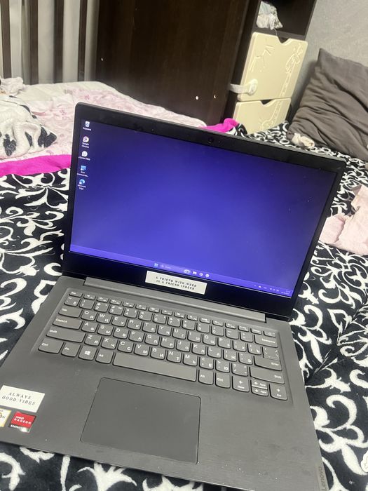 Ноутбук lenovo продам