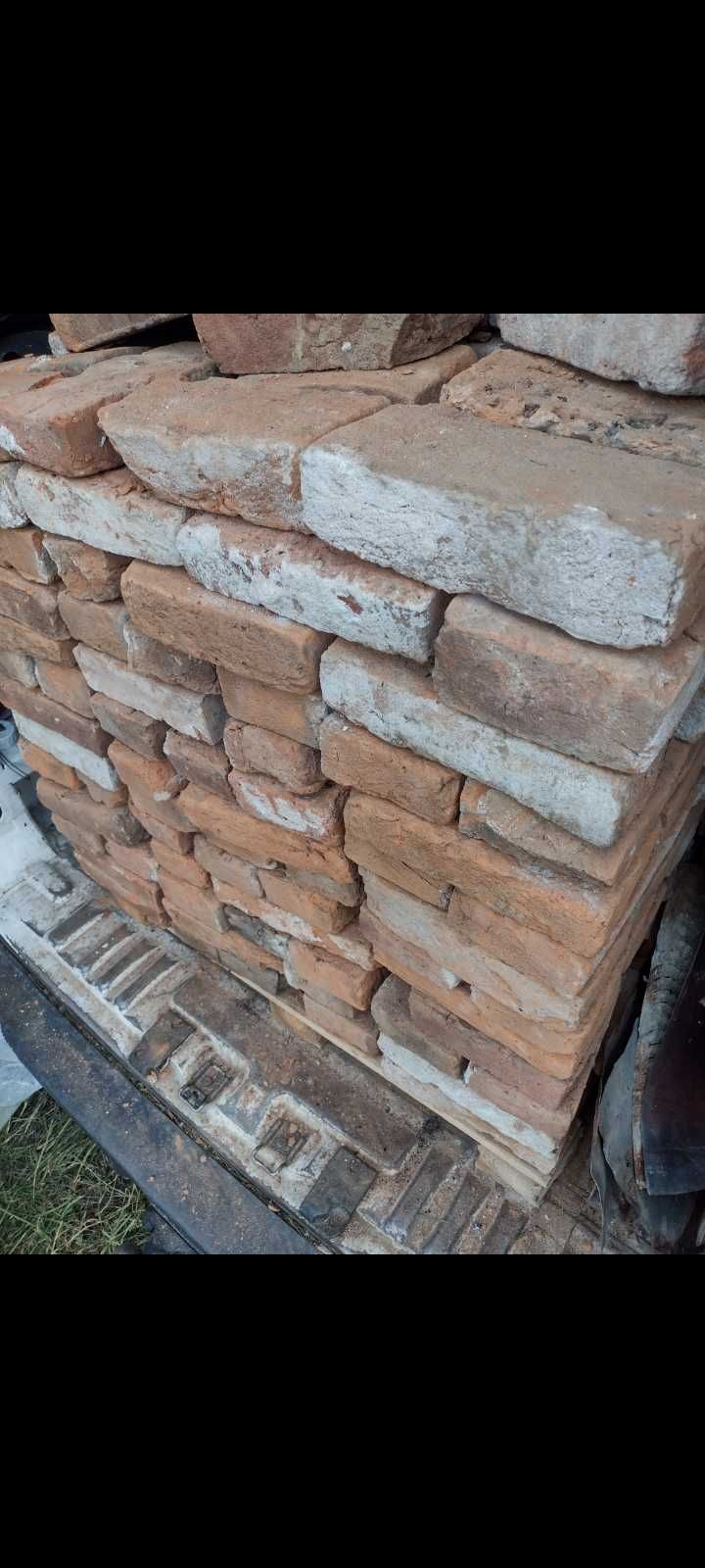 Vand caramida plina in stare buna.