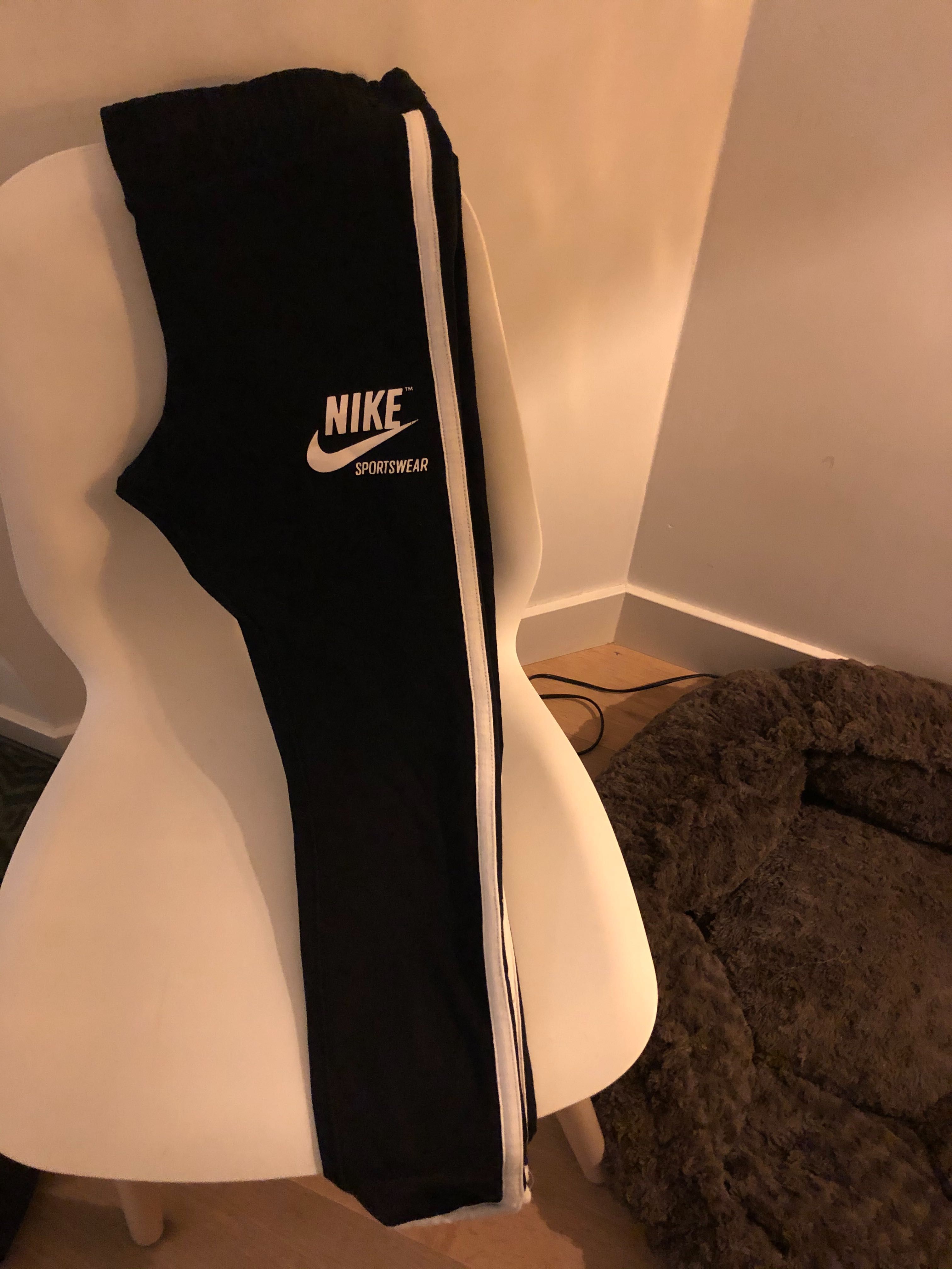 Спортен клин Nike;