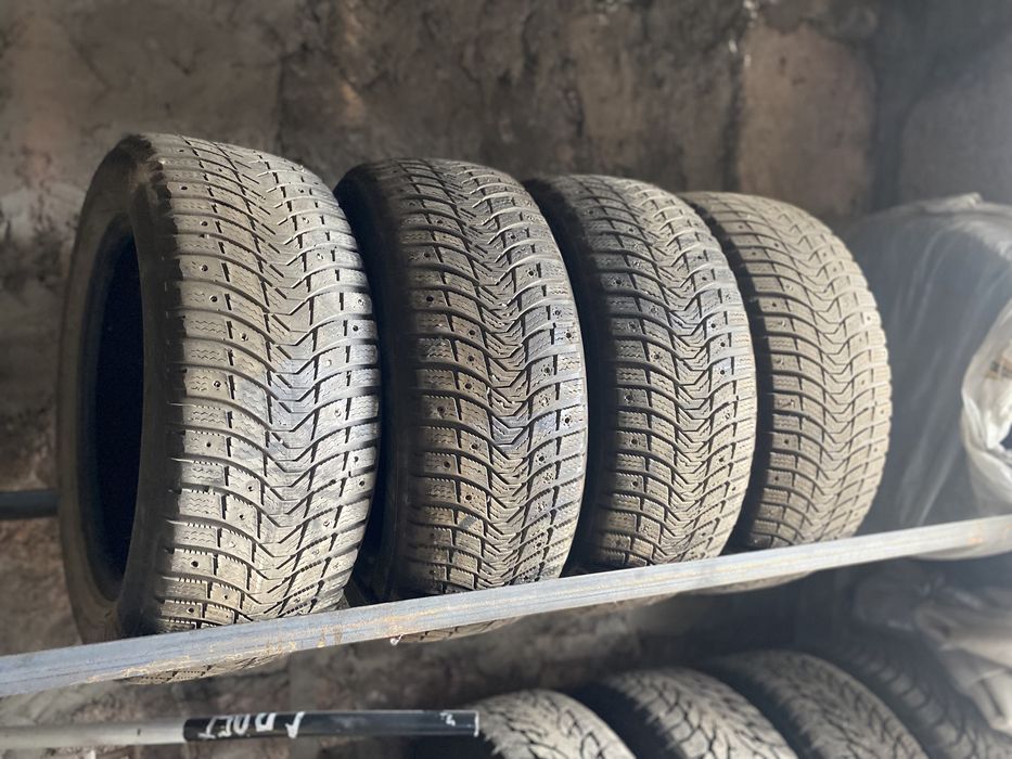 Зимние шины Michelin R17 235/55