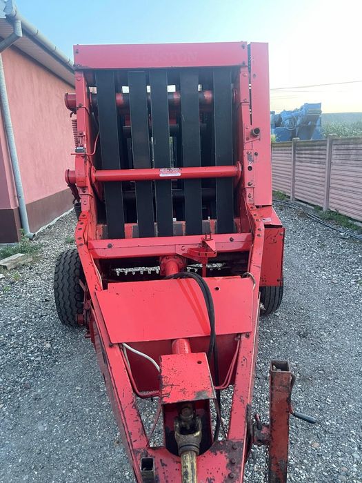 Presa baloti rotunzi balotiera manuala Fiatagri Hesston 5530 mica de d