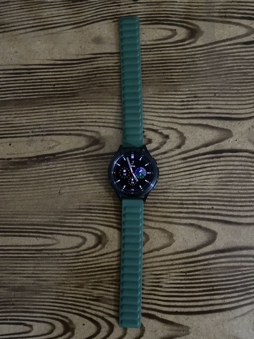 Самсунг Galaxy Watch 4 Classic