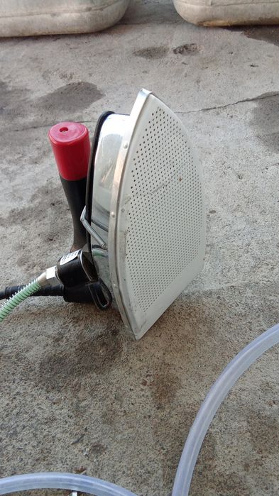 Утюг тикувчиларга.