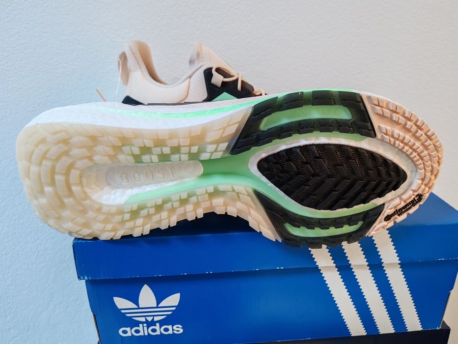 Vind Adidași 45 46  model nou