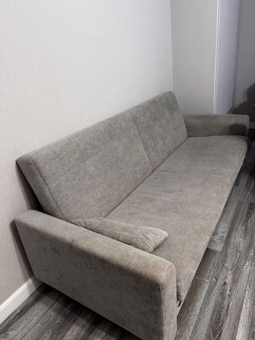 Отдам даром диван