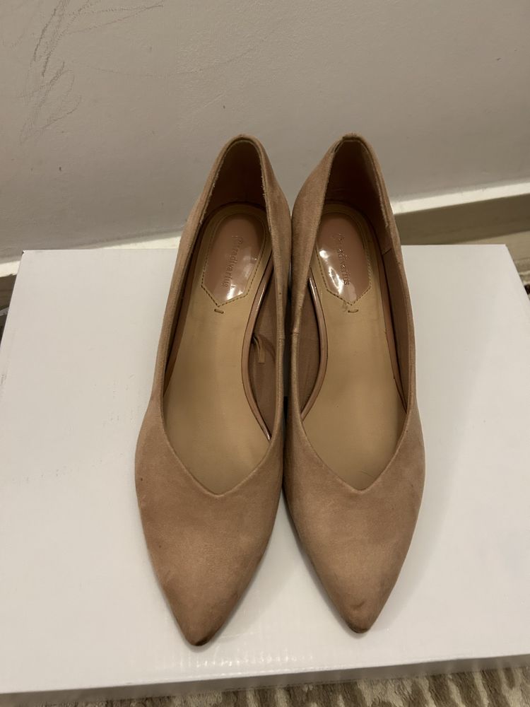 Pantofi cu toc gros Stradivarius