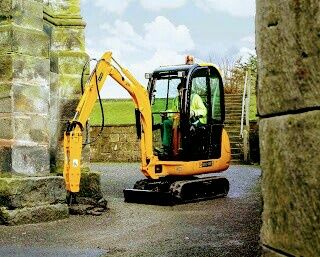 Inchiriez Bobcat miniexcavator, dumper transport, săpat nivelat