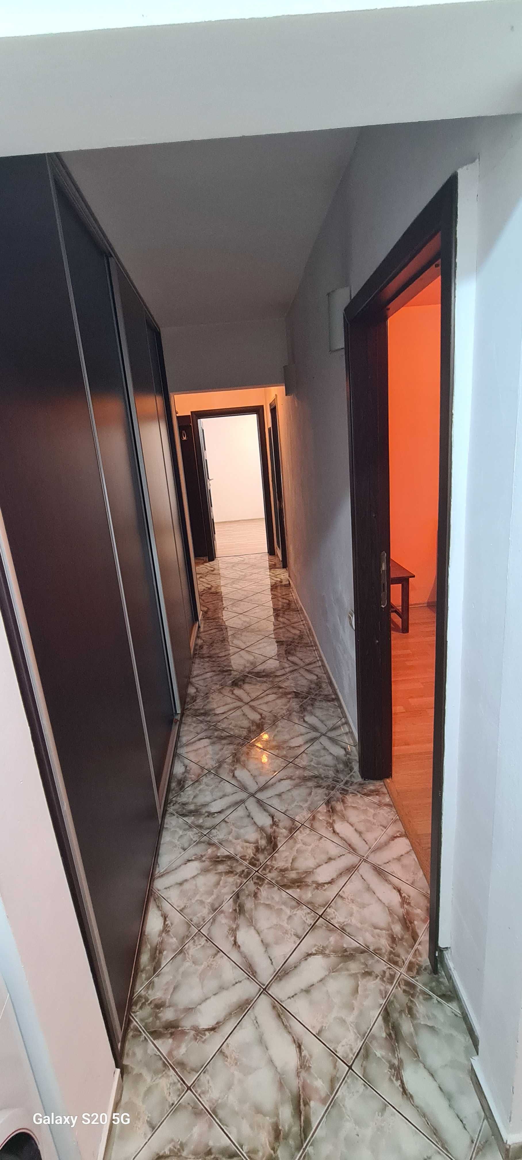 Apartament 3 camere zona Rahova