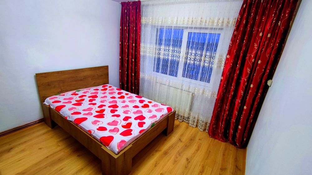 Închiriez apartament 2 camere renovat !