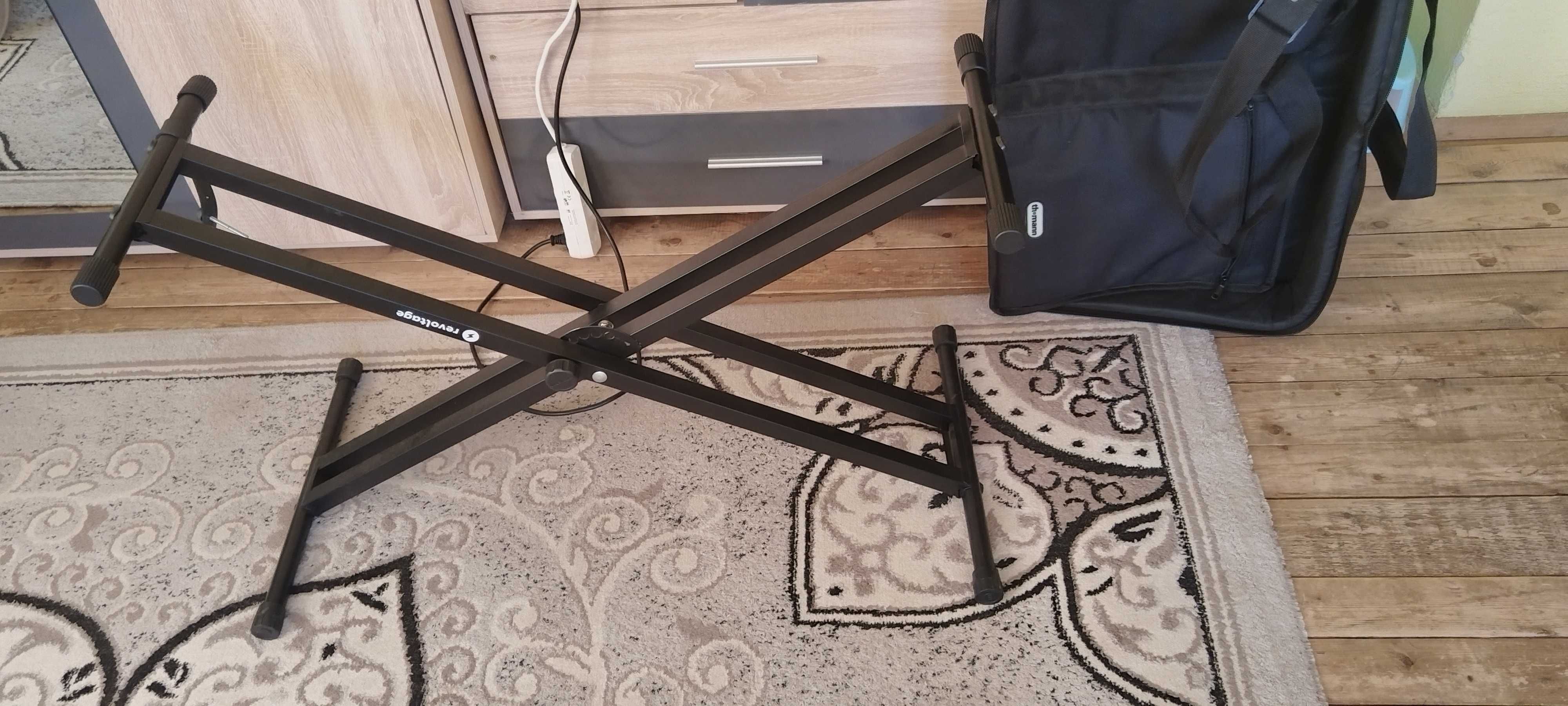 Корг па 700 с оригиналния сет на муси V2 Korg pa 700