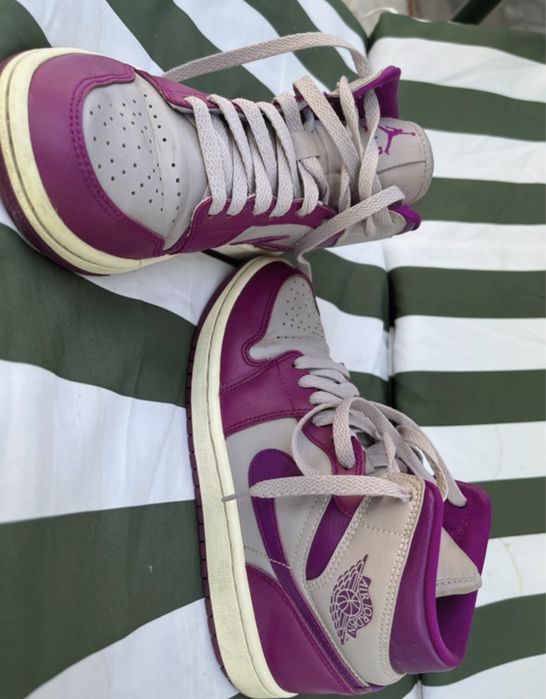 Nike Jordan 1 mid