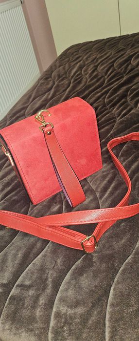 Малки дамски чанти, без забележки като нови