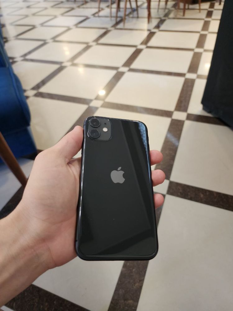 iPhone 11