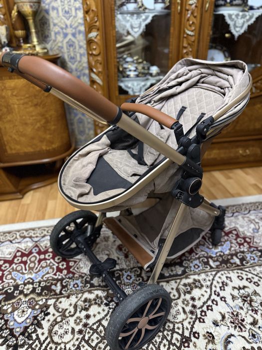 Детская кольяска Б/У. В отличном состоянии. Цена договорная. 750 тыс.