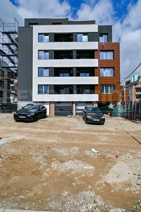 Продава се Тристаен апартамент в София, Малинова долина - 118 кв.м за 2107 €/кв.м - Снимка #12