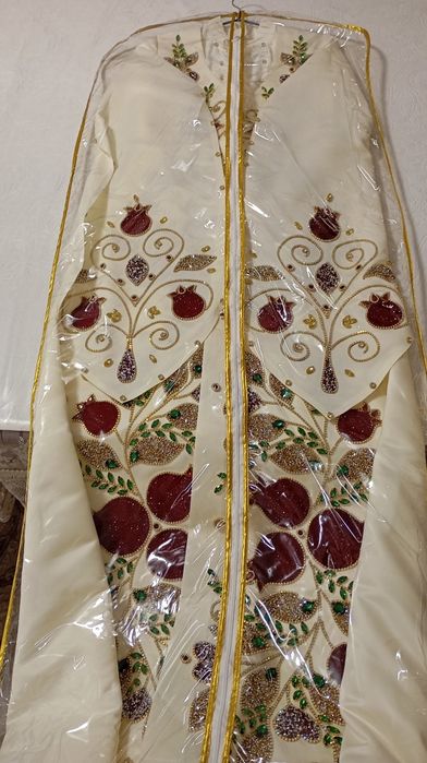 Anor naqshli ansambil