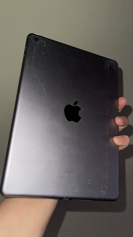 ipad 6 gen 32 gb. sotiladi