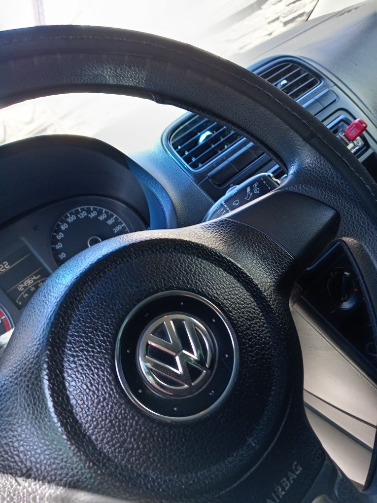 Продам Volkswagen Polo 2014