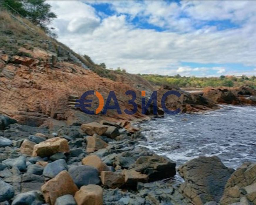 Студио на първа линия море В нов комплекс "Лазурен бряг", Черноморец,