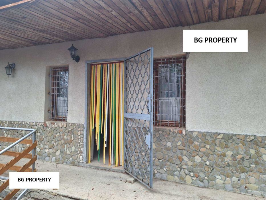 Малка къща вила близо до морето.Лесна локация