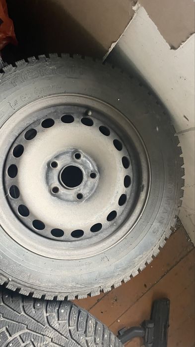 Продам Колеса на R15 нокиан