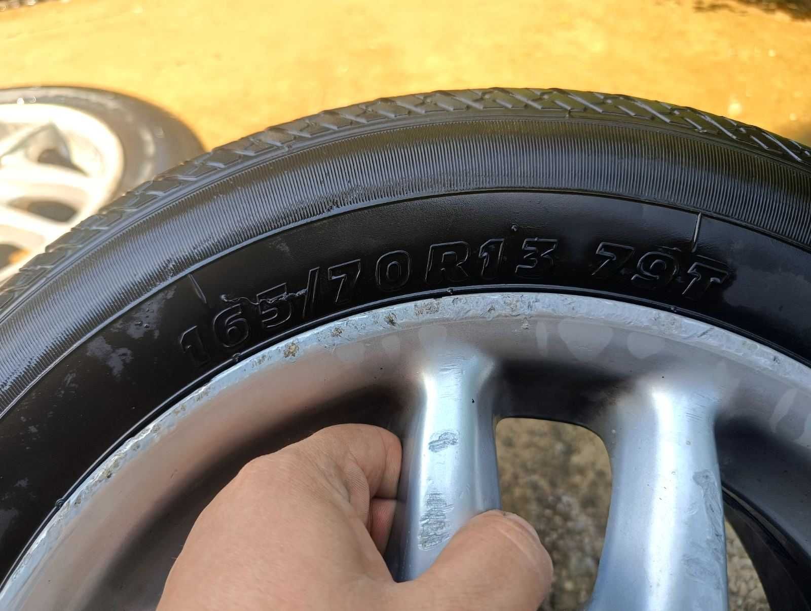 Продавам 4 броя алуминиеви джанти 13" с гуми