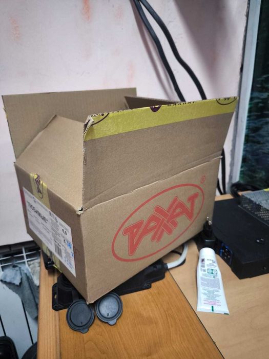 Коробки из под конфет почти новые