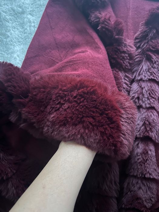 Пончо с подарък шапка .НОВИ