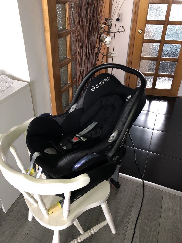 Scoica Maxi Cosi cu Isofix