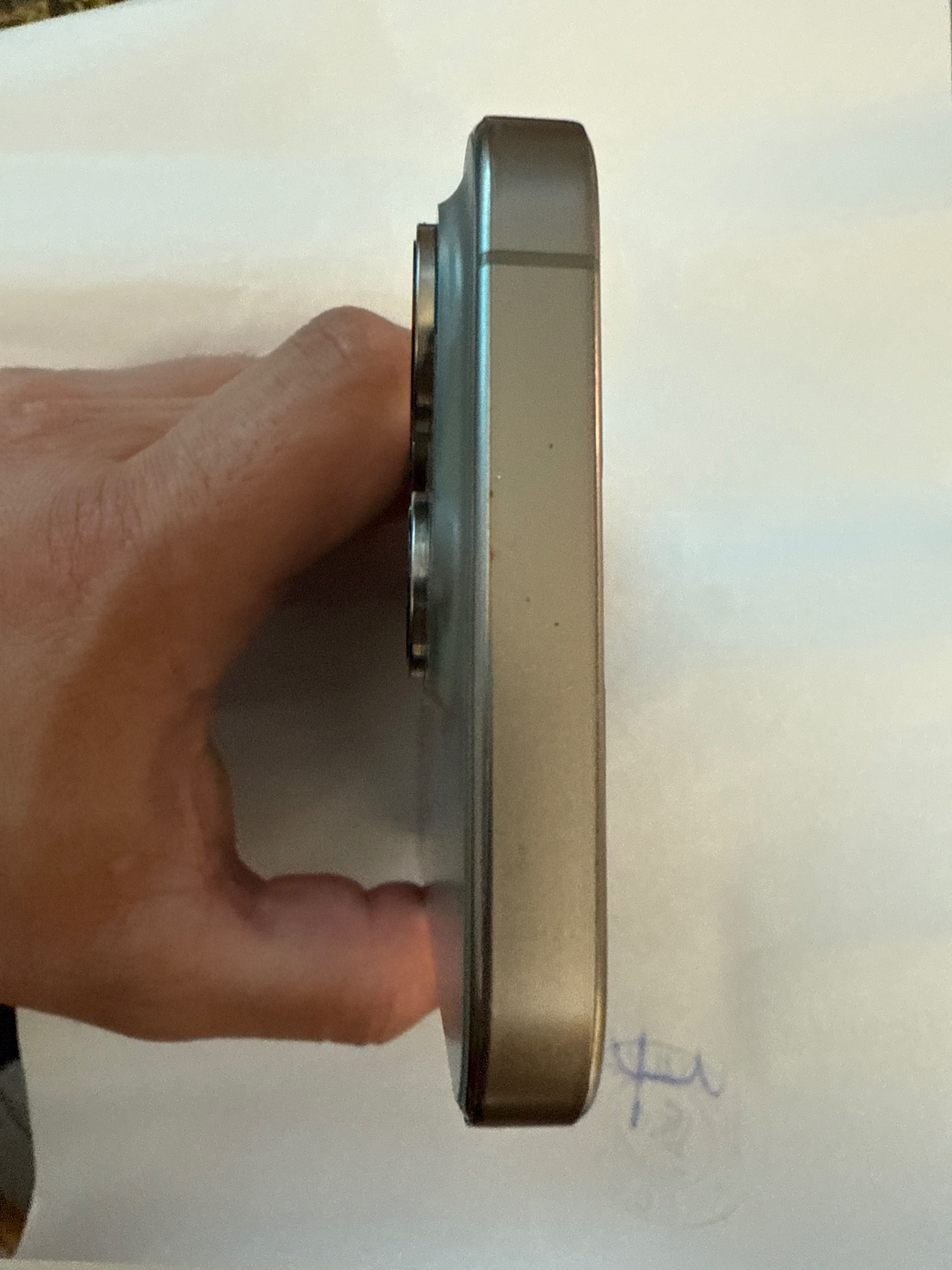 iPhone 15pro titanium 256gb