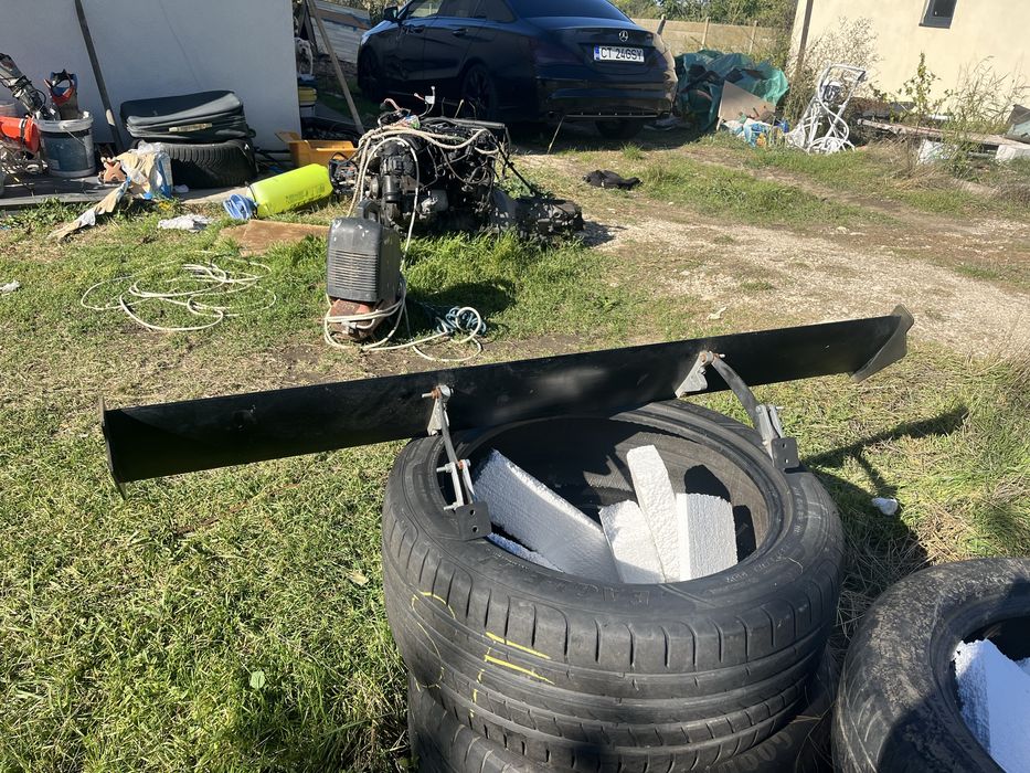 spoiler model g-tech