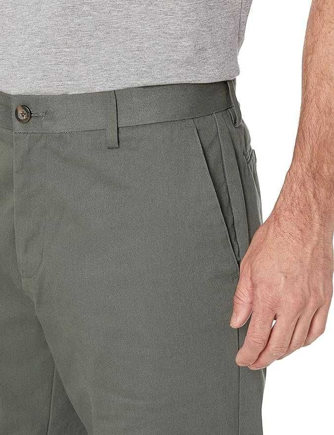 Мужские брюки чинос Amazon Essentials стандартного кроя размер 46-48