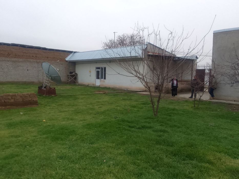 Xovli yer srochna sotiladi!!!