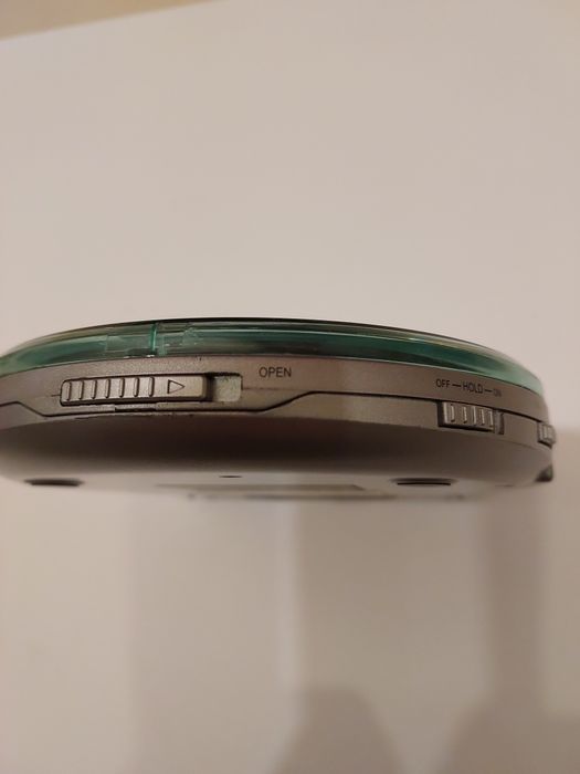 CD-Player Tevion MD7894. ESP, Anti-Rolling Sistem, Bass Boost.