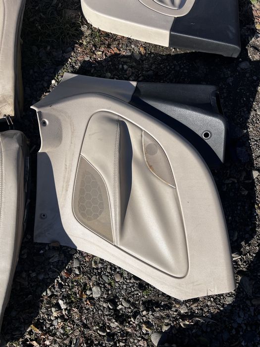 Interior piele crem Eos