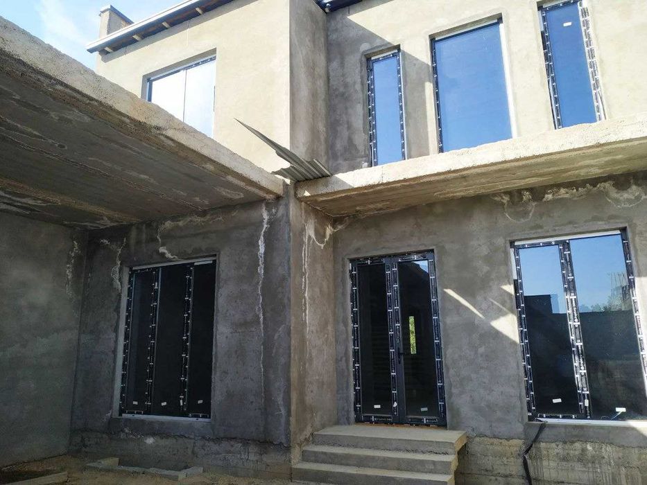 Зенит Исломобод Коробка 2 этажа 2,2 сотки фасад 10 на 22 метров