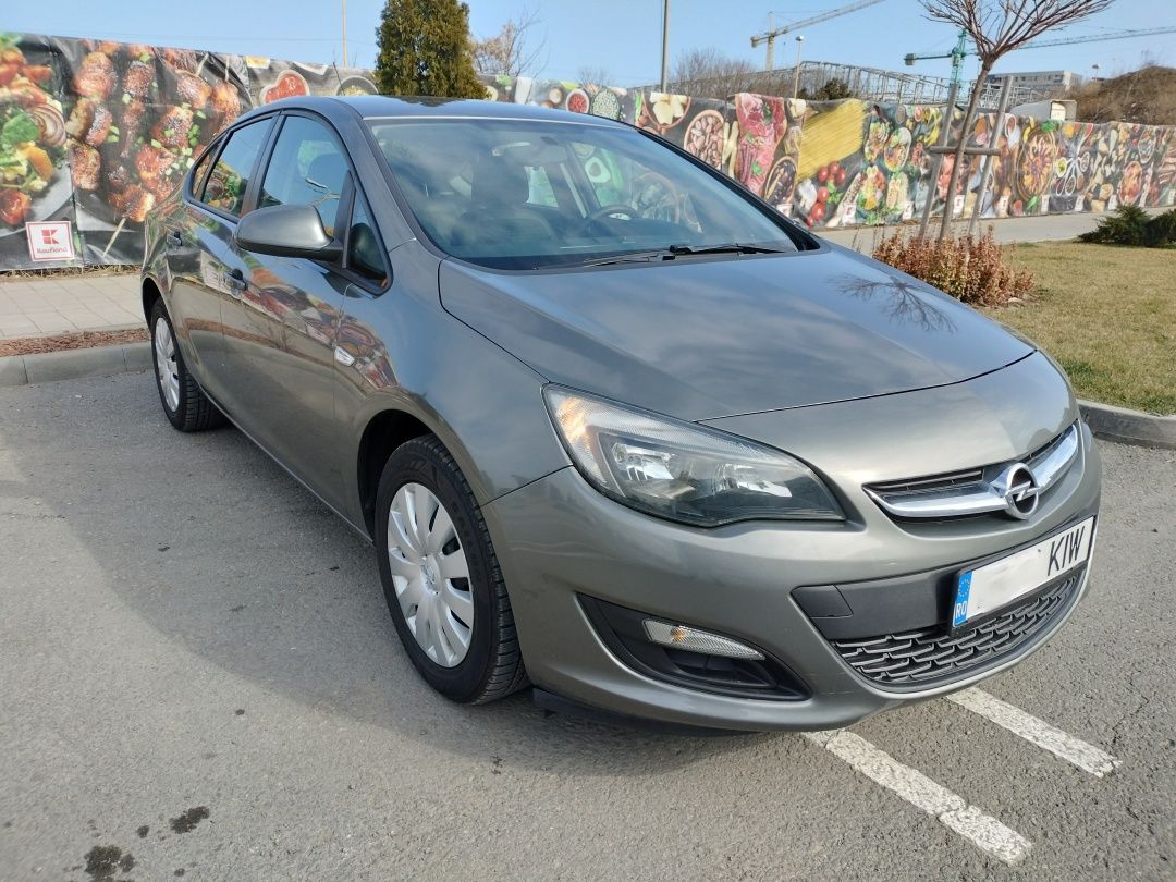 Opel Astra j 2018 , 1.6 benzina impecabil