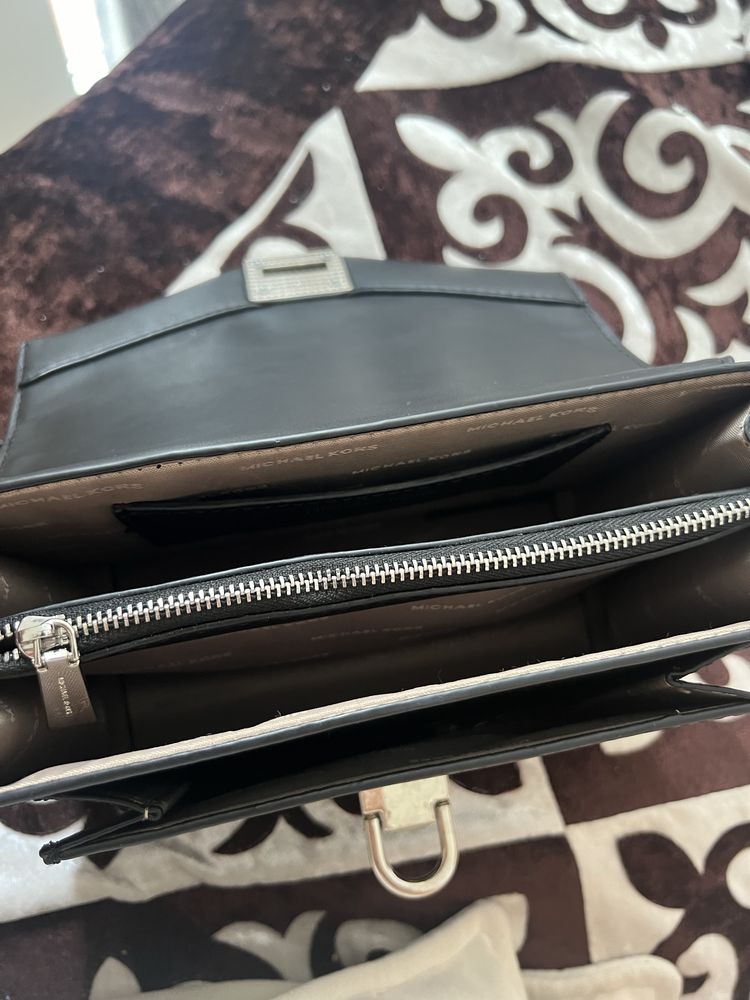 Сумка Michael kors, в отличном состоянии, натуральная кожа